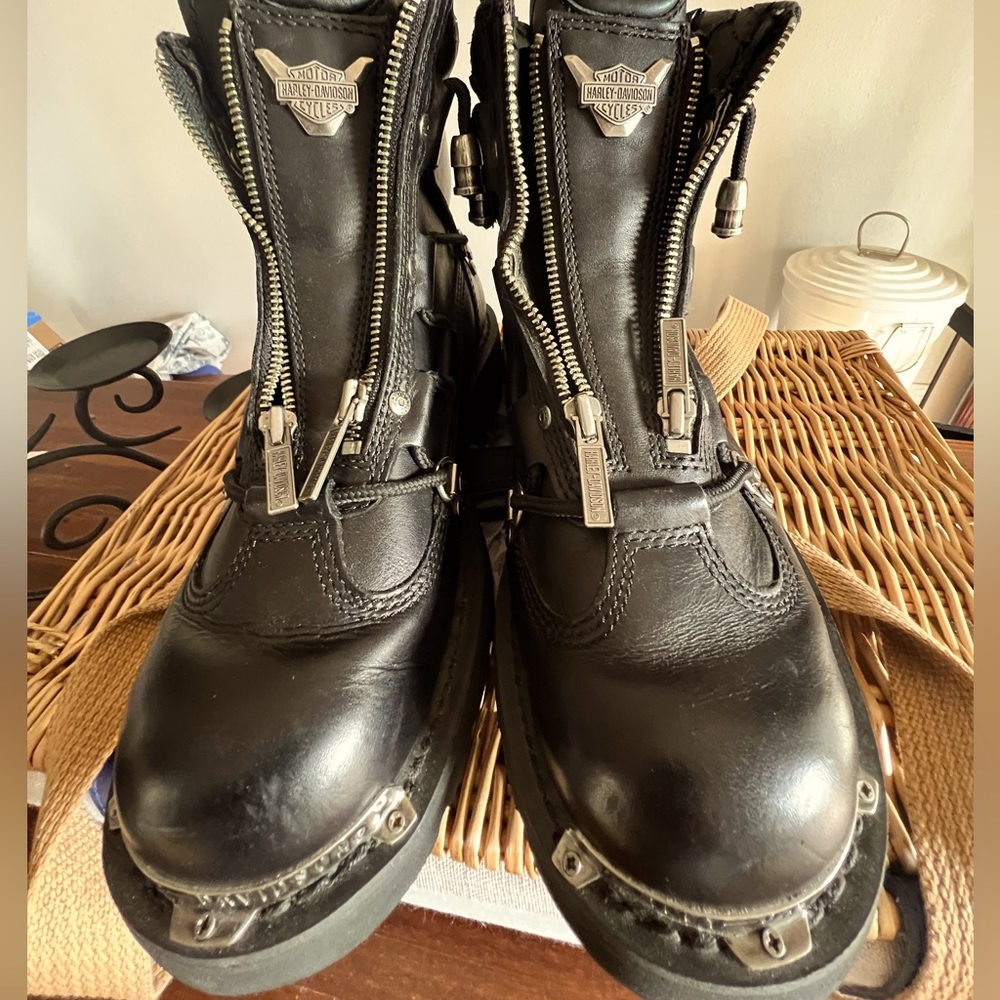 Harley Davidson Women’s size 8 riding boots
